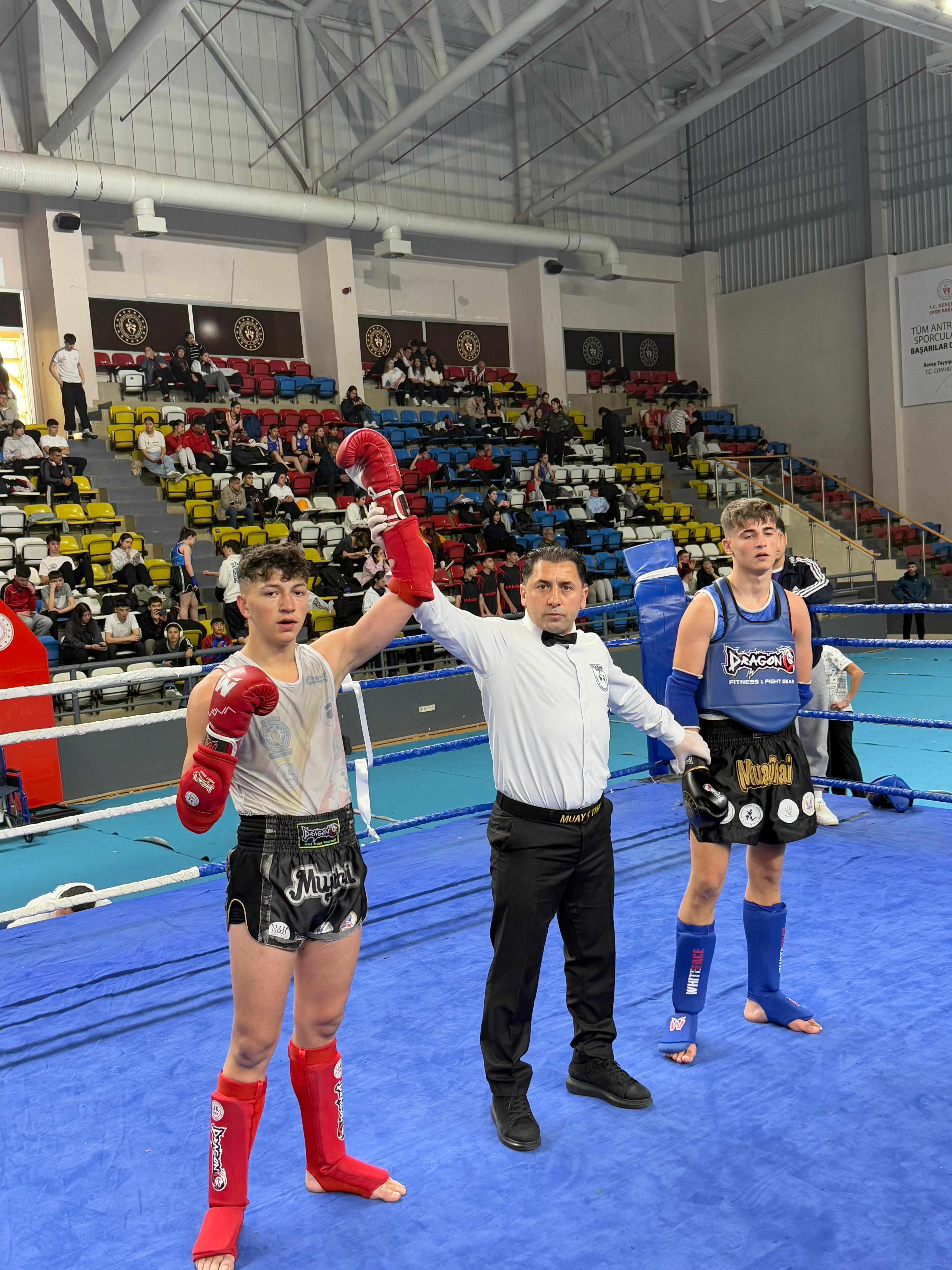 Afyonkarahisarlı Muay Thai Sporcuları Türkiye Şampiyonası’ndan Madalyalarla Döndü